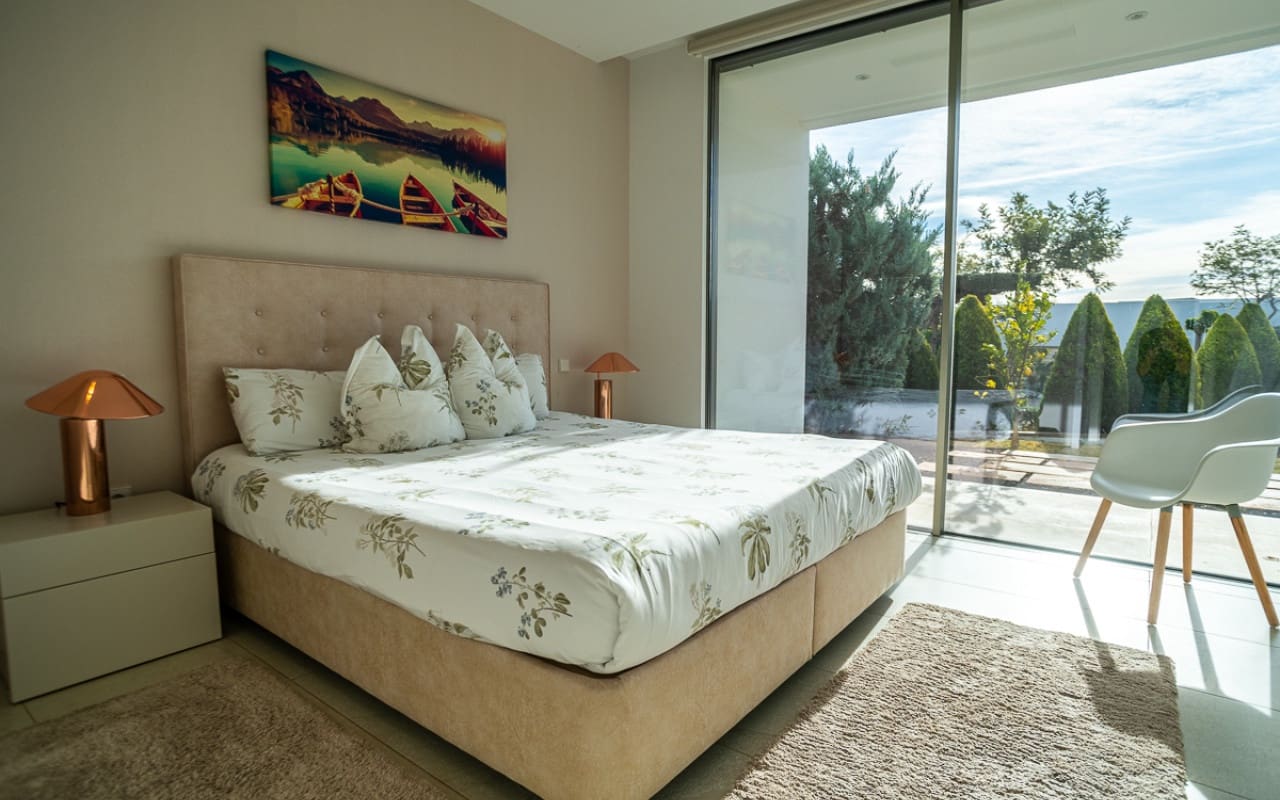 4 quarto Moradia para venda em Las Colinas Golf com piscina - 950 000 € (Ref: 9136186)