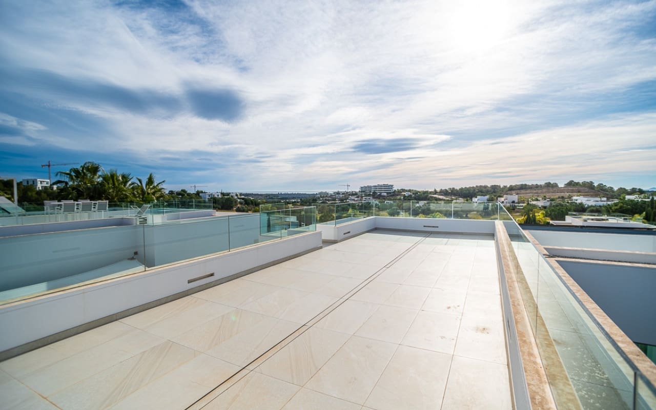 4 quarto Moradia para venda em Las Colinas Golf com piscina - 950 000 € (Ref: 9136186)