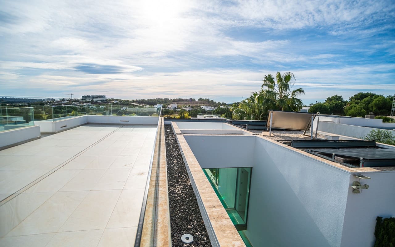 4 quarto Moradia para venda em Las Colinas Golf com piscina - 950 000 € (Ref: 9136186)