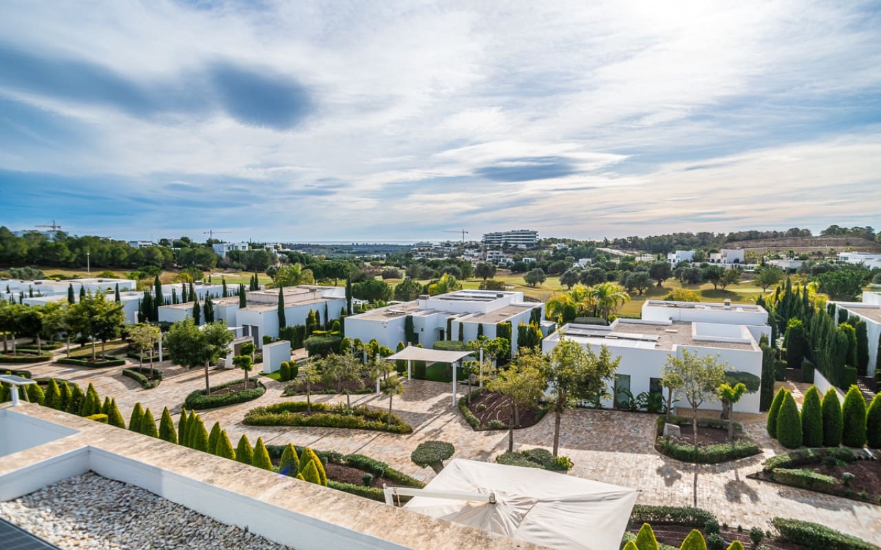 4 quarto Moradia para venda em Las Colinas Golf com piscina - 950 000 € (Ref: 9136186)