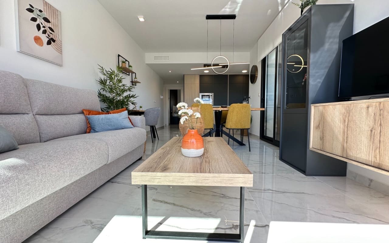 2 soverom Penthouse til salgs i Playa Flamenca med svømmebasseng - € 595 000 (Ref: 9136187)