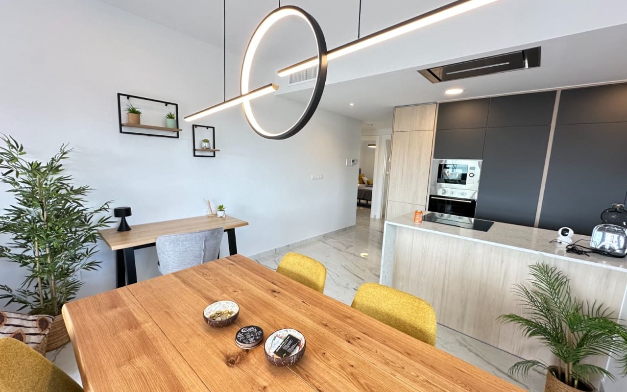 2 soverom Penthouse til salgs i Playa Flamenca med svømmebasseng - € 595 000 (Ref: 9136187)