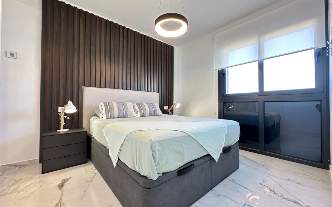 2 soverom Penthouse til salgs i Playa Flamenca med svømmebasseng - € 595 000 (Ref: 9136187)