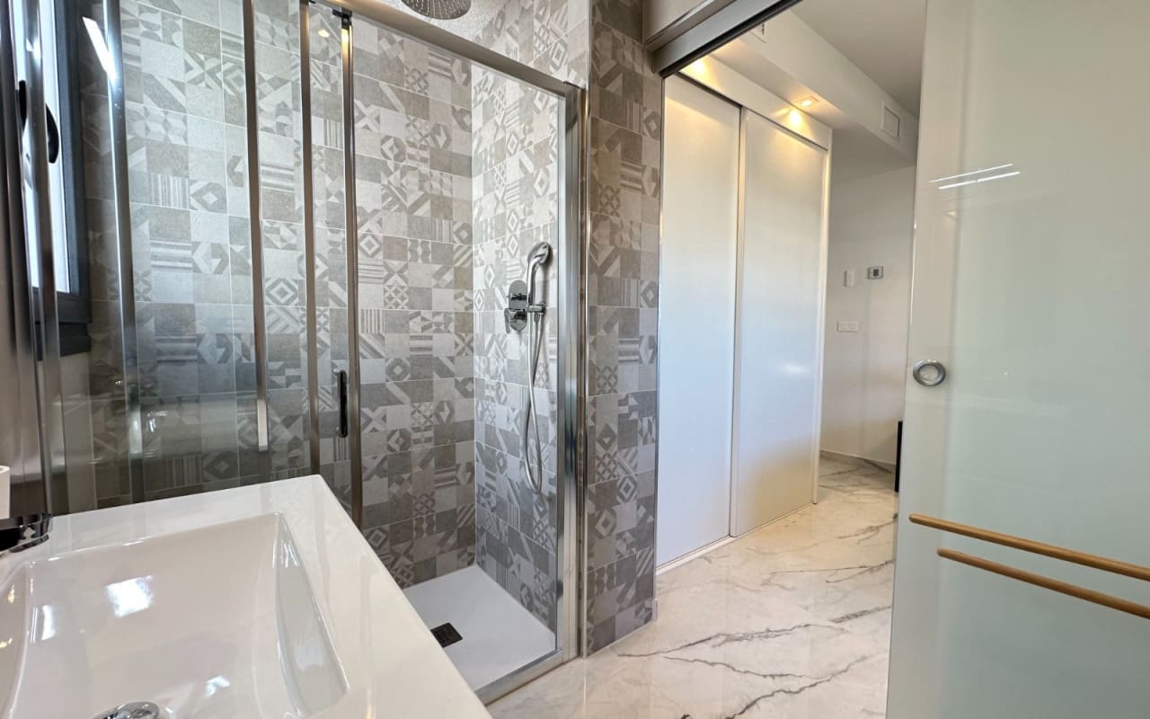 2 soverom Penthouse til salgs i Playa Flamenca med svømmebasseng - € 595 000 (Ref: 9136187)