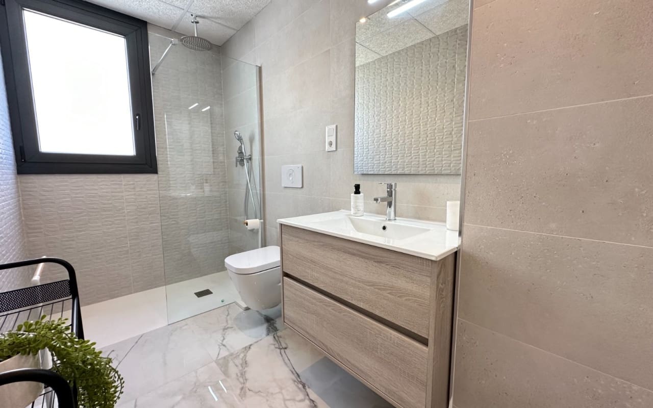 2 soverom Penthouse til salgs i Playa Flamenca med svømmebasseng - € 595 000 (Ref: 9136187)