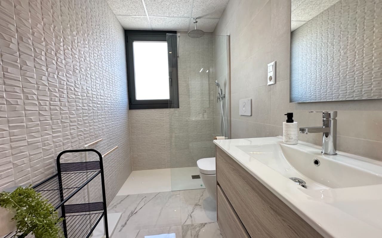 2 soverom Penthouse til salgs i Playa Flamenca med svømmebasseng - € 595 000 (Ref: 9136187)