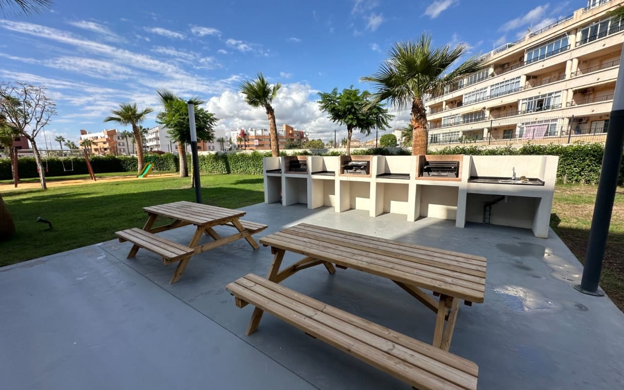 2 soverom Penthouse til salgs i Playa Flamenca med svømmebasseng - € 595 000 (Ref: 9136187)