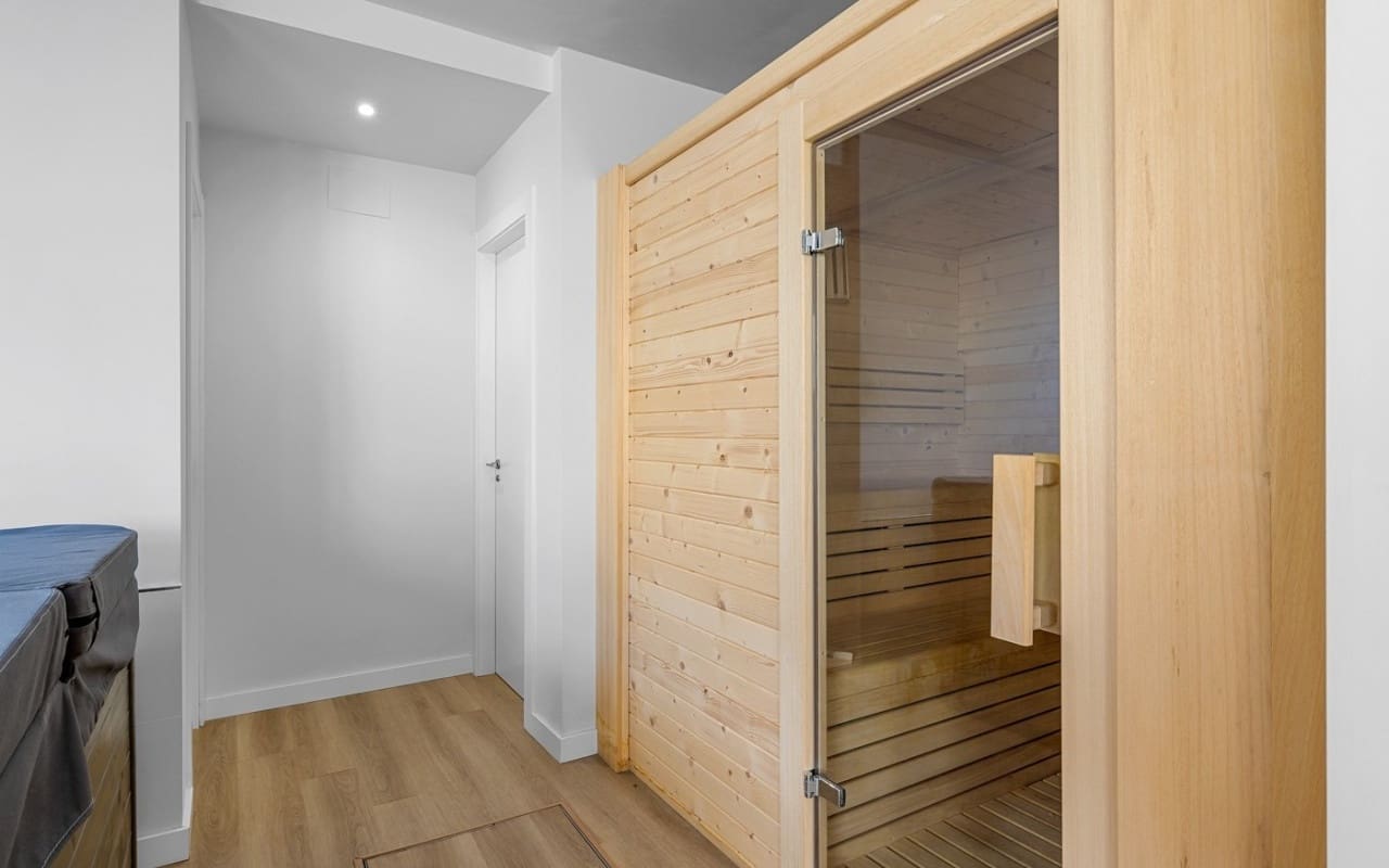 2 soverom Penthouse til salgs i Playa Flamenca med svømmebasseng - € 595 000 (Ref: 9136187)