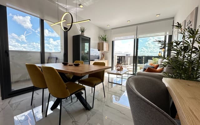 2 soverom Penthouse til salgs i Playa Flamenca, Orihuela med svømmebasseng - € 595 000 (Ref: 9136187)