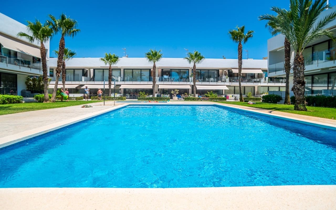 3 soverom Penthouse til salgs i Mar de Cristal med svømmebasseng - € 379 000 (Ref: 9136191)