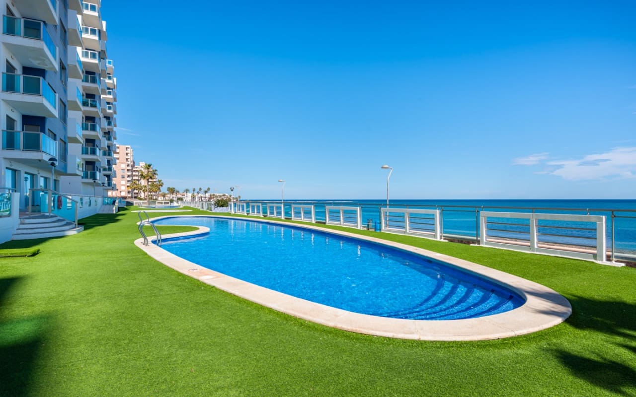 1 Zimmer Penthouse zu verkaufen in La Manga del Mar Menor mit Pool - 380.000 € (Ref: 9136204)