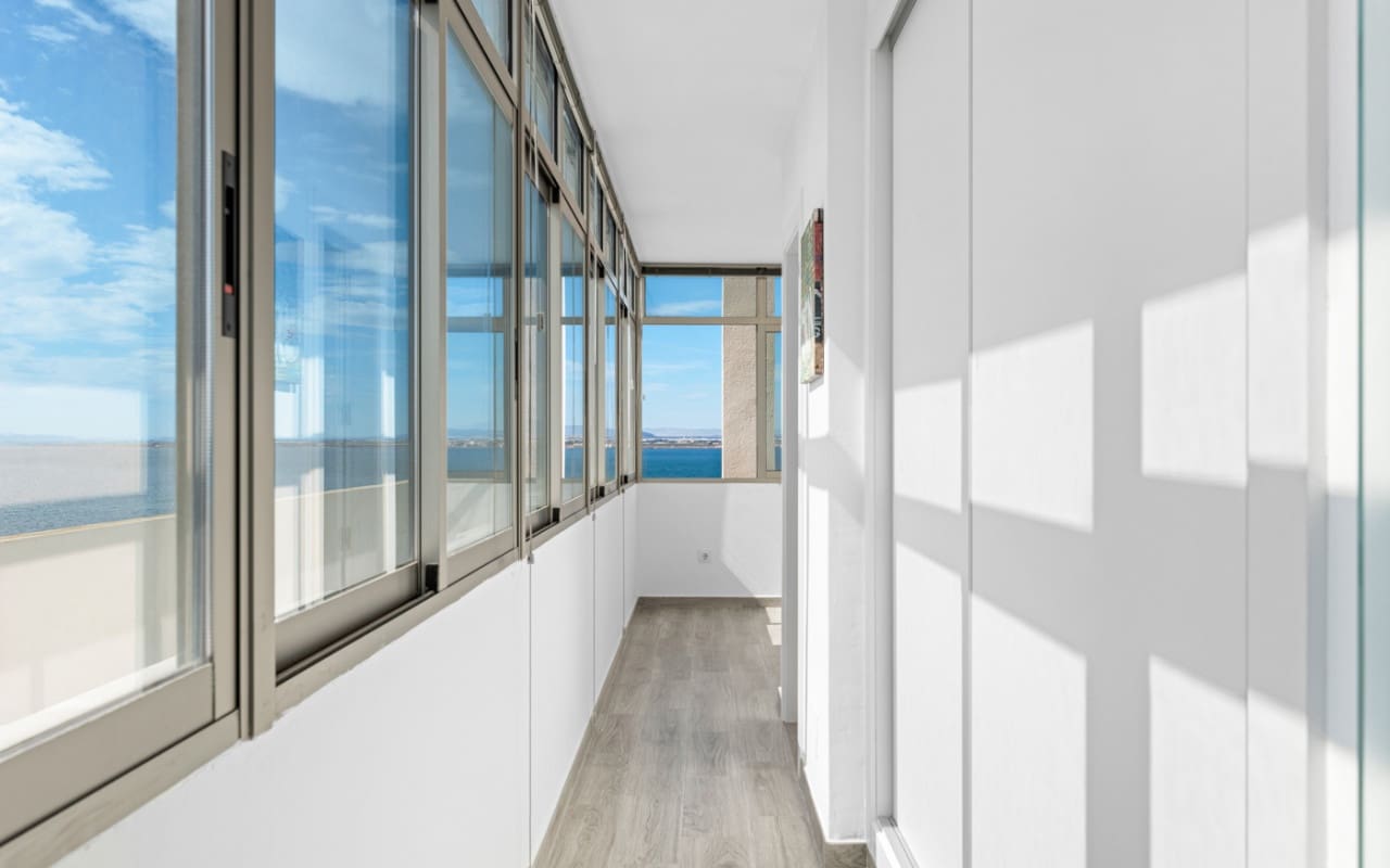 1 Zimmer Penthouse zu verkaufen in La Manga del Mar Menor mit Pool - 380.000 € (Ref: 9136204)