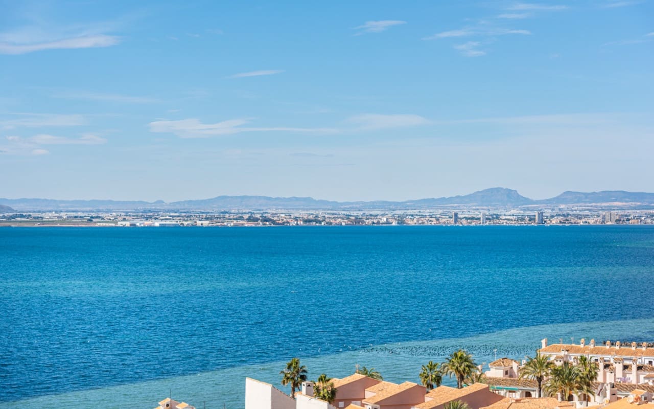 1 Zimmer Penthouse zu verkaufen in La Manga del Mar Menor mit Pool - 380.000 € (Ref: 9136204)