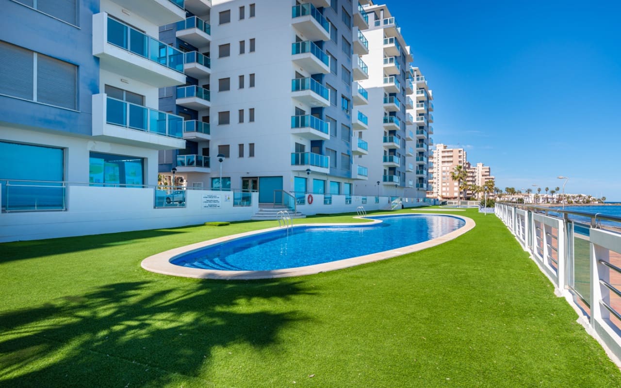 1 Zimmer Penthouse zu verkaufen in La Manga del Mar Menor mit Pool - 380.000 € (Ref: 9136204)