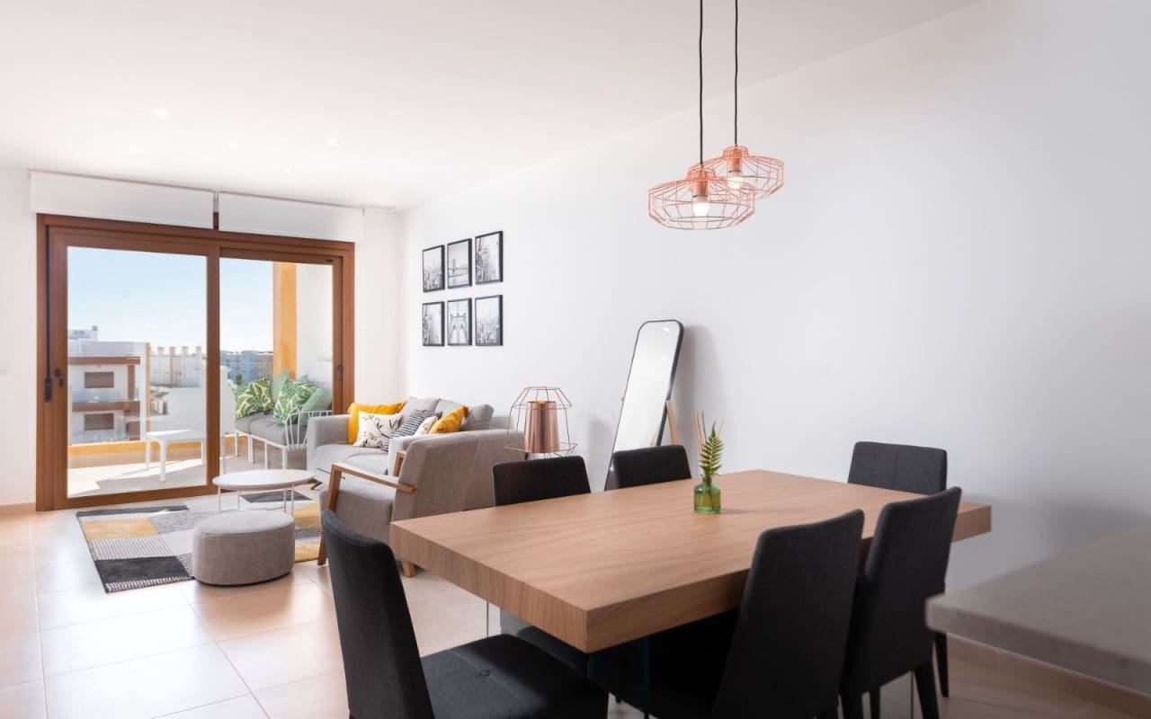 3 makuuhuone Huoneisto myytävänä paikassa Orihuela Costa mukana uima-altaan - 325 000 € (Ref: 9136208)