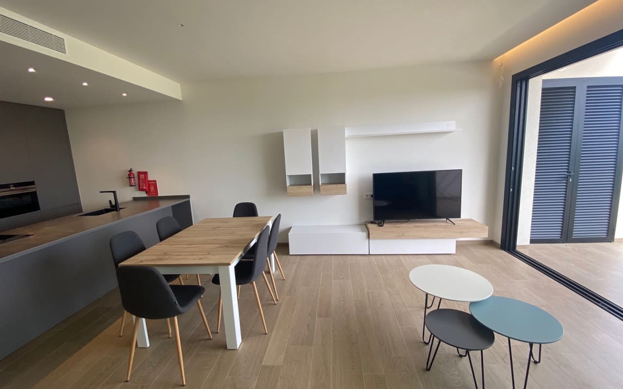 Apartamento de 2 habitaciones en Las Colinas Golf en venta con piscina - 475.000 € (Ref: 9136211)