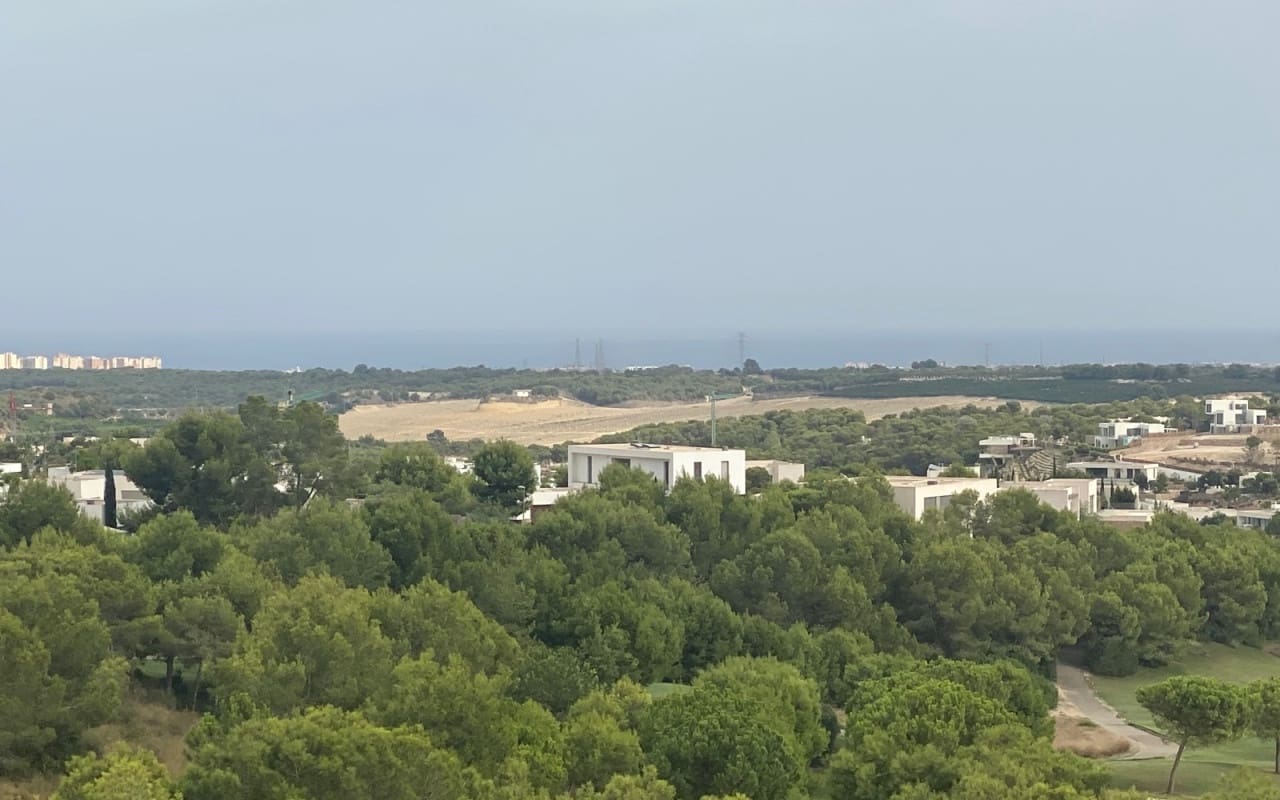 Apartamento de 2 habitaciones en Las Colinas Golf en venta con piscina - 475.000 € (Ref: 9136211)