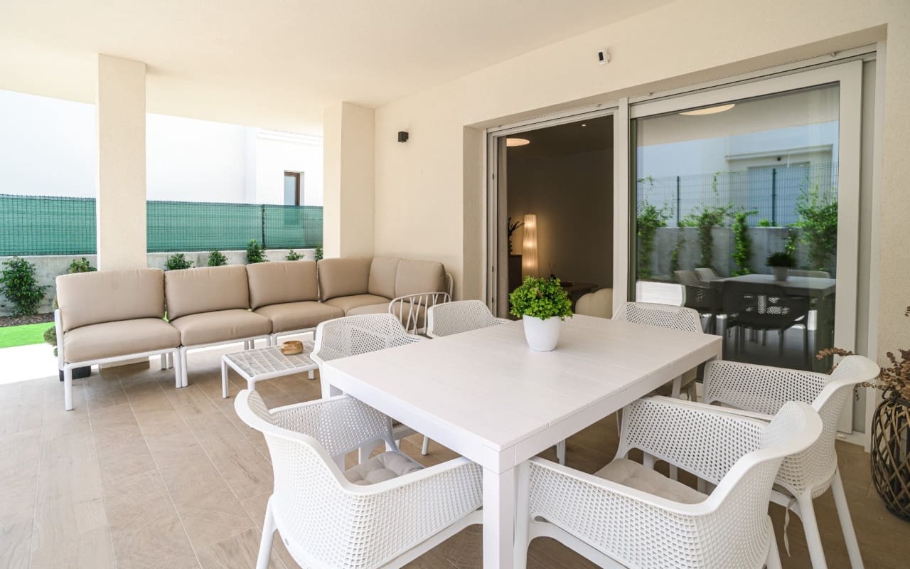 3 bedroom Apartment for sale in Algorfa with pool - € 375,000 (Ref: 9136216)