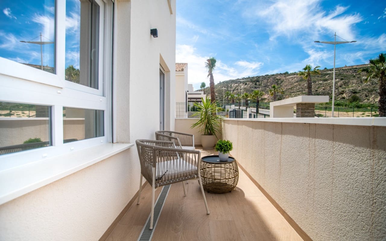 3 bedroom Apartment for sale in Algorfa with pool - € 375,000 (Ref: 9136216)