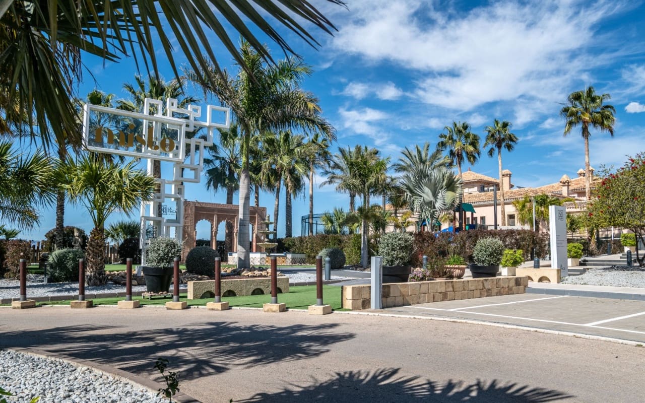 3 bedroom Apartment for sale in Algorfa with pool - € 375,000 (Ref: 9136216)