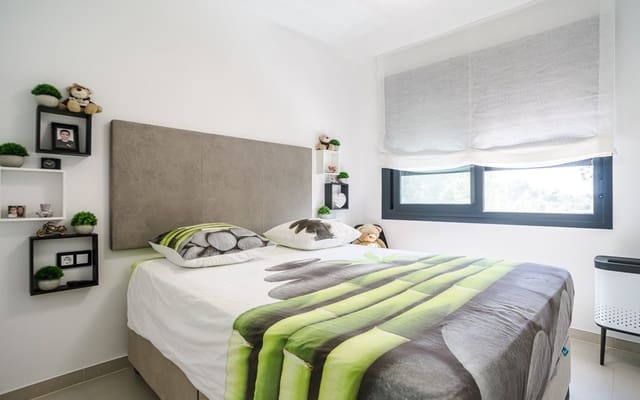 2 slaapkamer Appartement te koop in Pilar de la Horadada met zwembad - € 317.500 (Ref: 9136220)