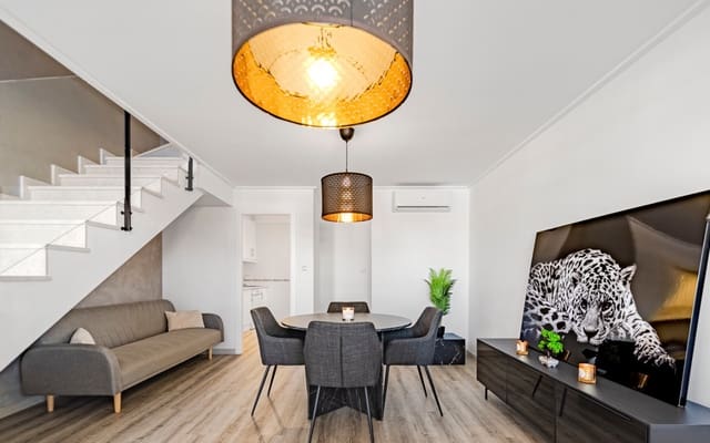 3 chambre Maison de Ville à vendre à Los Balcones avec piscine - 315 000 € (Ref: 9148206)