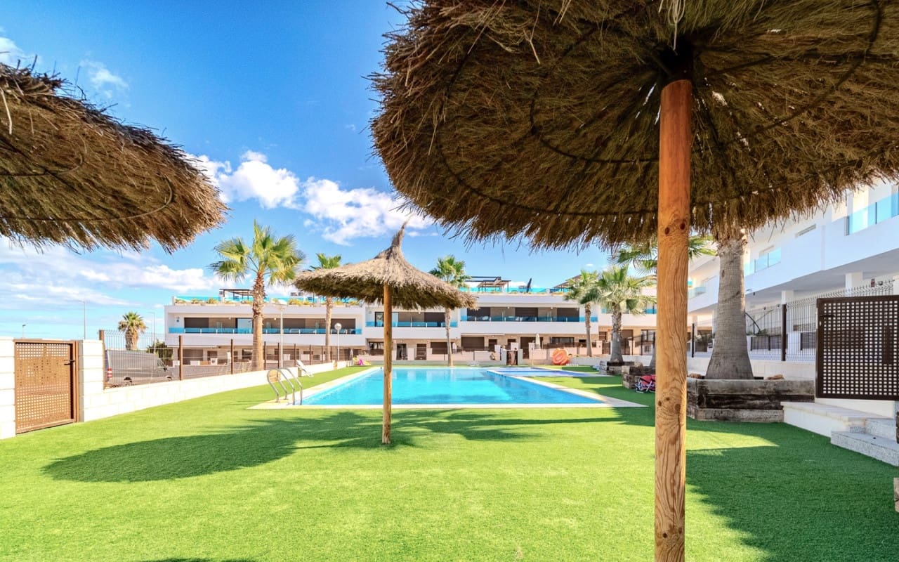 3 soveværelse Byhus til salg i Los Balcones med swimmingpool - € 315.000 (Ref: 9148206)