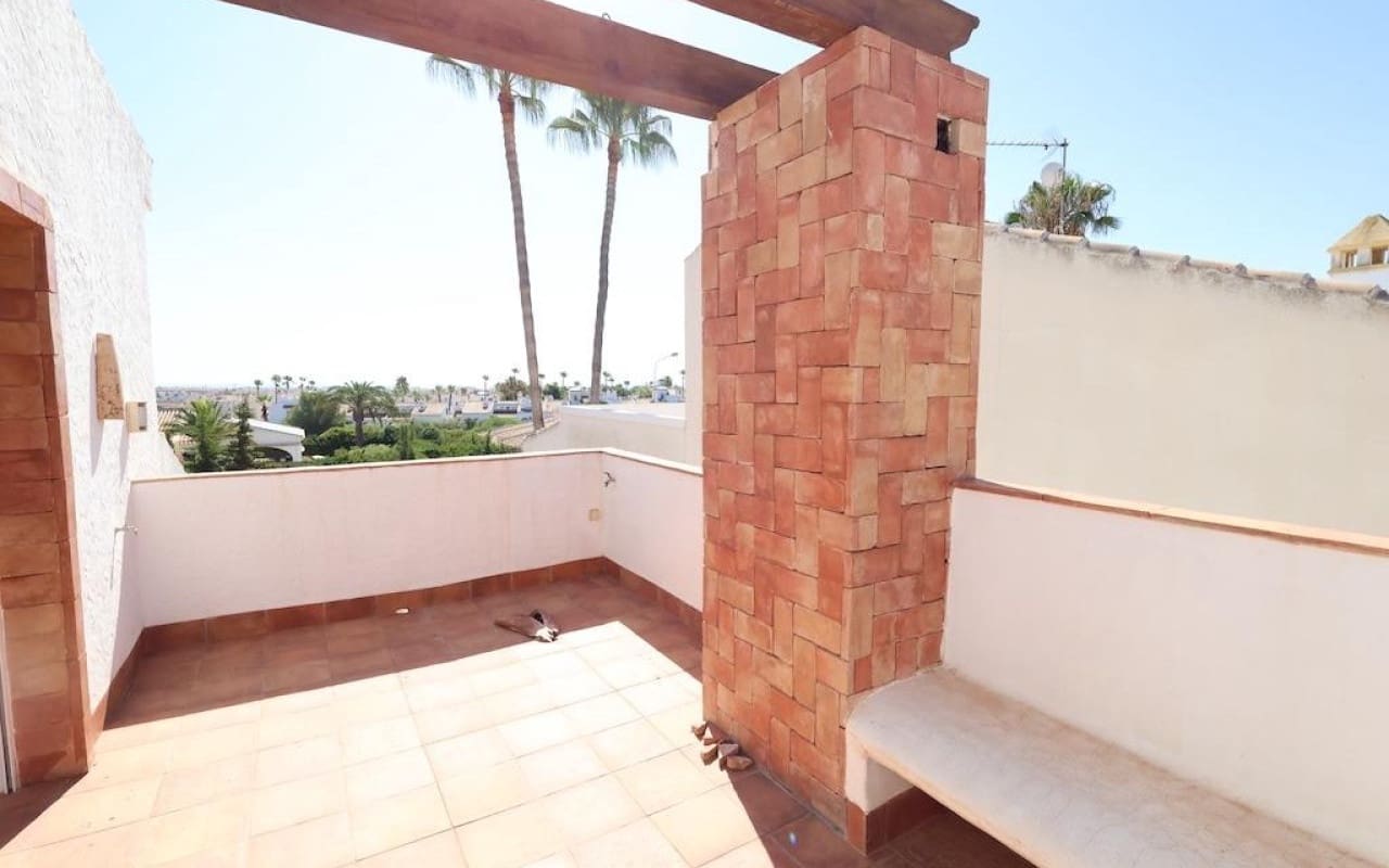 4 bedroom Villa for sale in Villamartin - € 699,000 (Ref: 9148208)