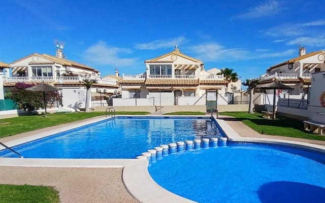 3 soverom Hus til salgs i Los Balcones - Los Altos, Orihuela med svømmebasseng - € 277 900 (Ref: 9148209)