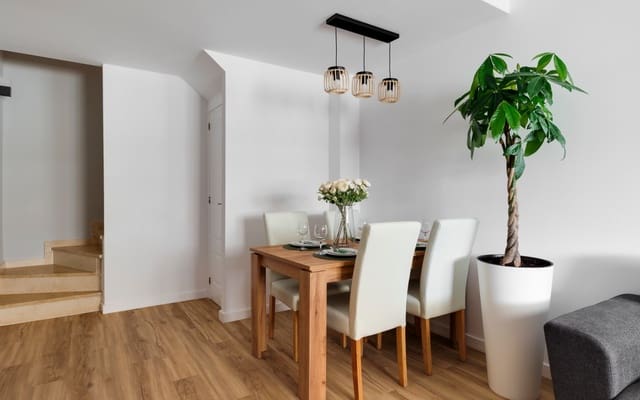 3 soverom Hus til salgs i Los Balcones - Los Altos, Orihuela med svømmebasseng - € 277 900 (Ref: 9148209)