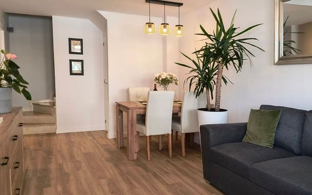 3 soverom Hus til salgs i Los Balcones - Los Altos, Orihuela med svømmebasseng - € 277 900 (Ref: 9148209)