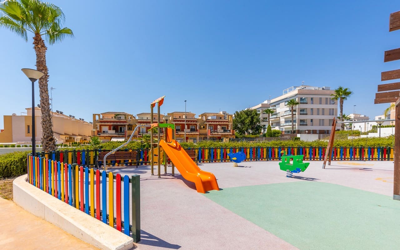 3 quarto Apartamento para venda em Villamartin com piscina - 299 900 € (Ref: 9148226)