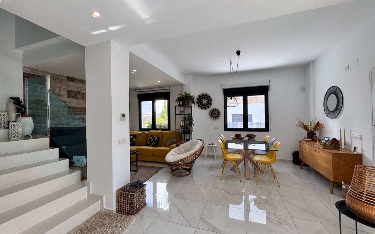 2 bedroom Townhouse for sale in Polop with pool - € 330,000 (Ref: 9170056)