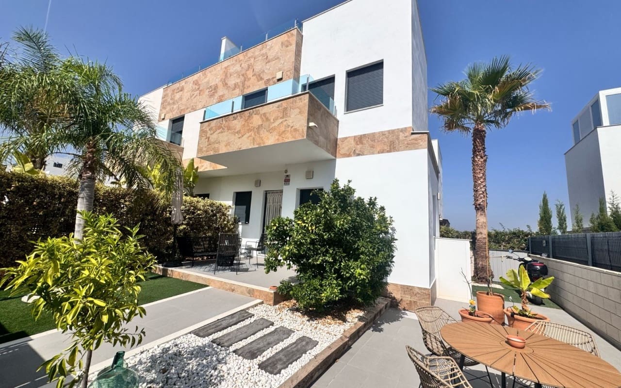 2 bedroom Townhouse for sale in Polop with pool - € 330,000 (Ref: 9170056)