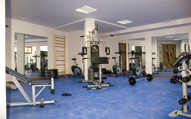 2 soveværelse Penthouse til salg i Los Pacos, Fuengirola med swimmingpool - € 363.000 (Ref: 9170276)