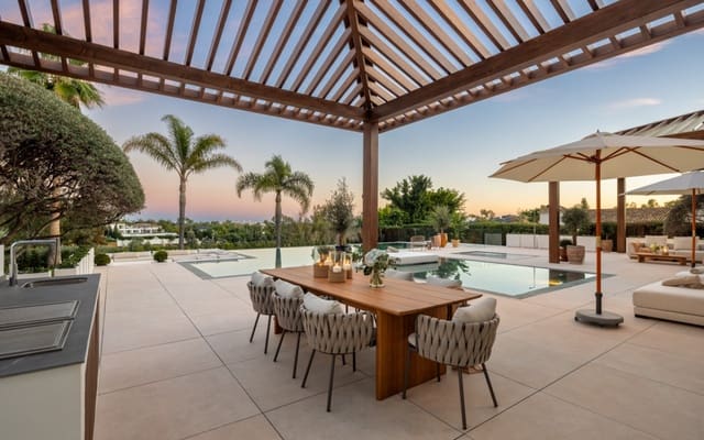 6 soveværelse Villa til salg i Los Naranjos, Marbella - € 10.950.000 (Ref: 9170278)