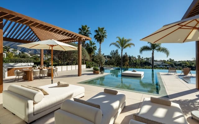 6 soveværelse Villa til salg i Los Naranjos, Marbella - € 10.950.000 (Ref: 9170278)