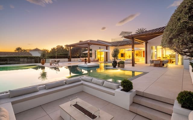 6 soveværelse Villa til salg i Los Naranjos, Marbella - € 10.950.000 (Ref: 9170278)