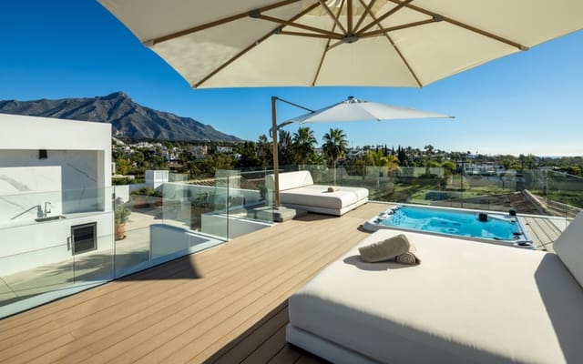 6 soveværelse Villa til salg i Los Naranjos, Marbella - € 10.950.000 (Ref: 9170278)