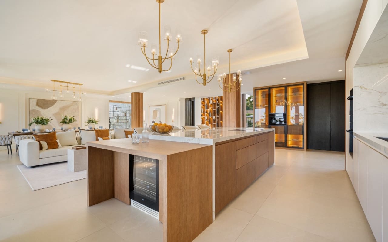 6 slaapkamer Villa te koop in Marbella - € 7.350.000 (Ref: 9170279)