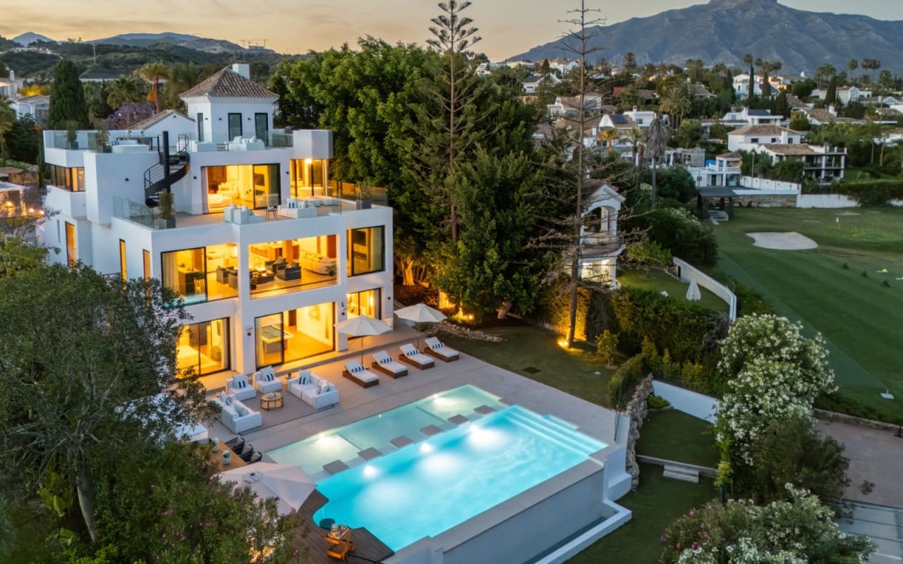 6 slaapkamer Villa te koop in Marbella - € 7.350.000 (Ref: 9170279)