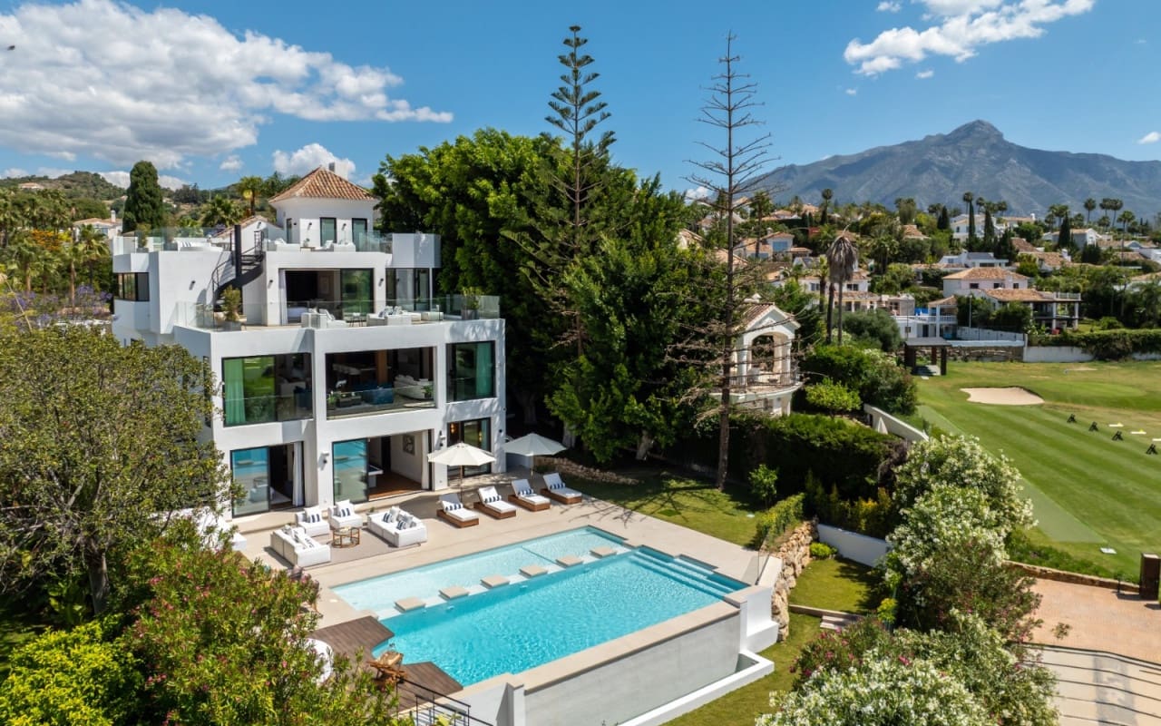 6 slaapkamer Villa te koop in Marbella - € 7.350.000 (Ref: 9170279)