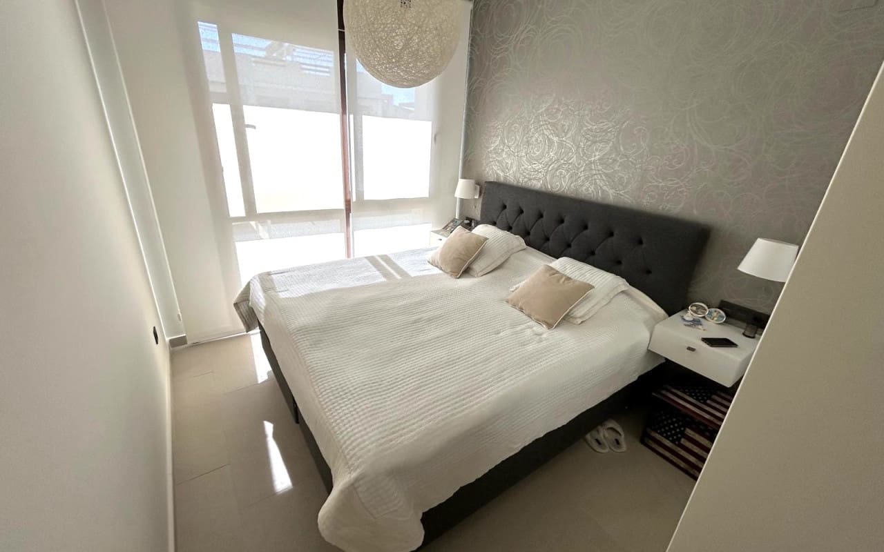 2 makuuhuone Huoneisto myytävänä paikassa Torrevieja mukana uima-altaan - 299 000 € (Ref: 9170321)