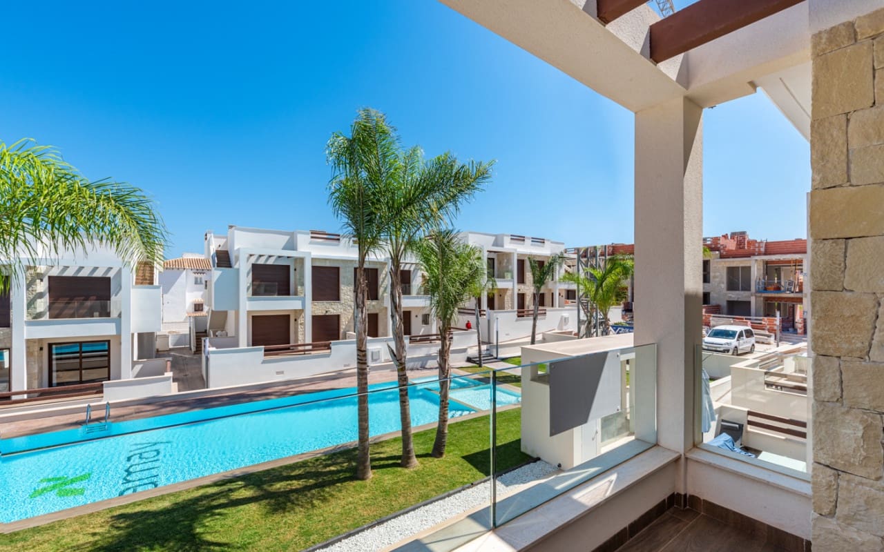 2 makuuhuone Huoneisto myytävänä paikassa Torrevieja mukana uima-altaan - 299 000 € (Ref: 9170321)