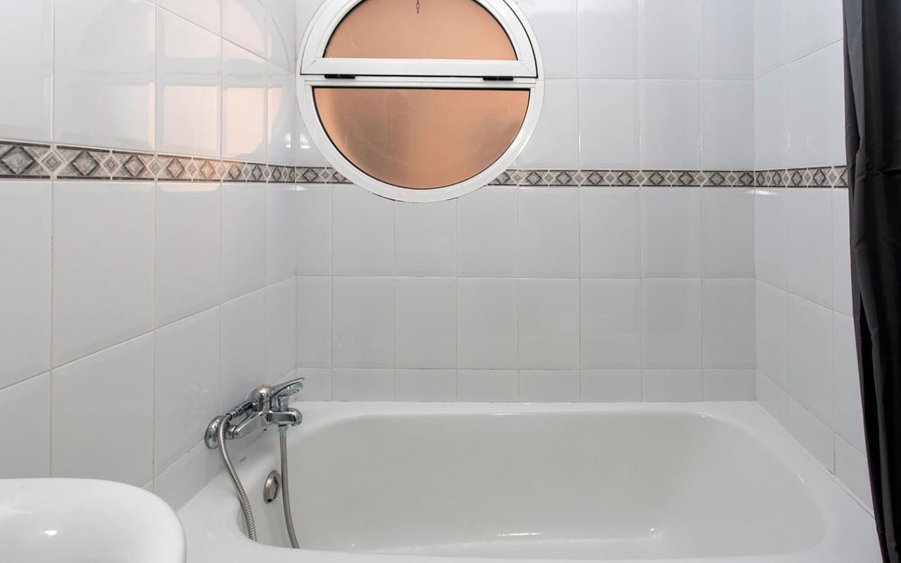 3 soverom Leilighet til leie i Torrevieja med svømmebasseng - € 800 (Ref: 9175683)