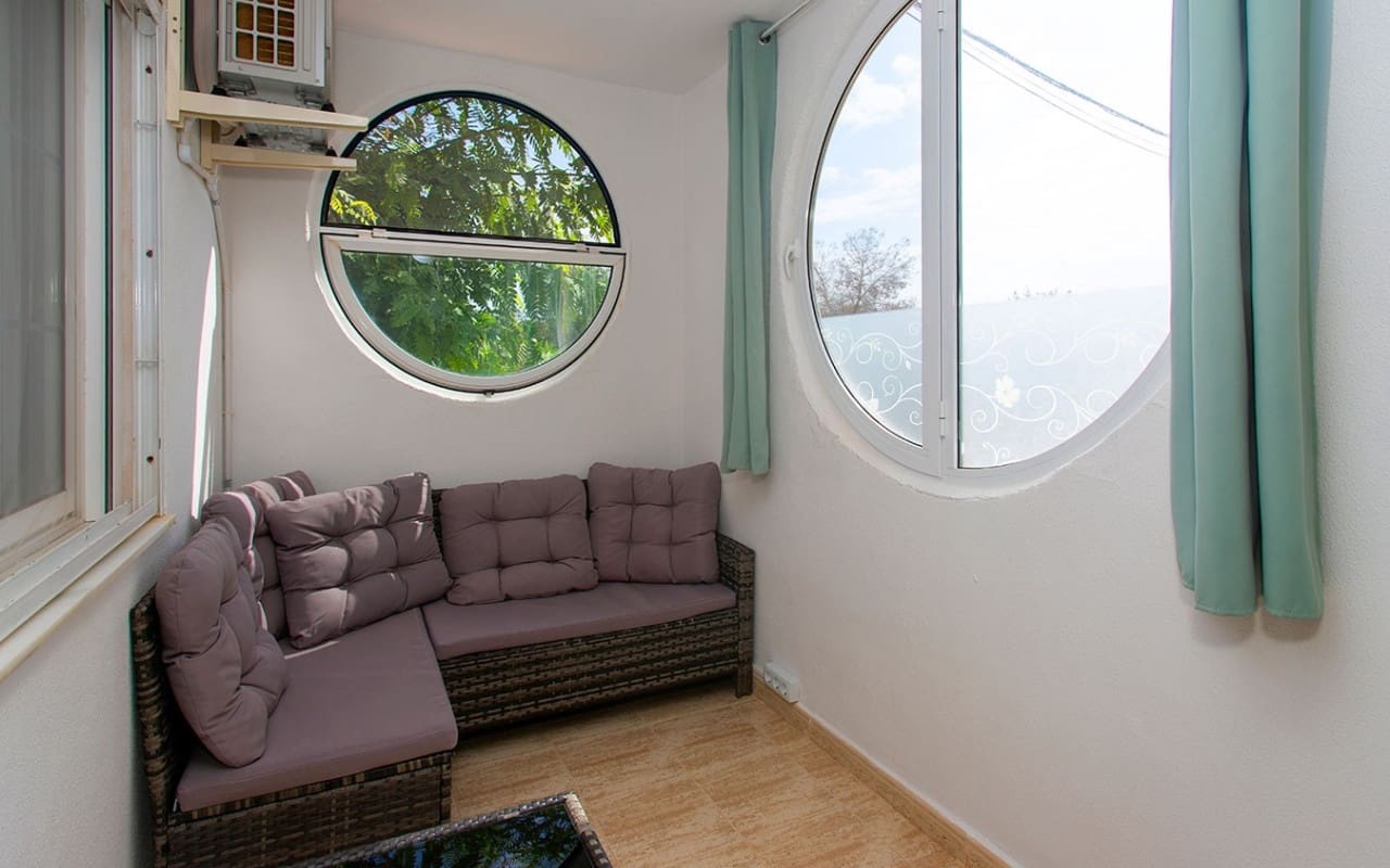 3 soverom Leilighet til leie i Torrevieja med svømmebasseng - € 800 (Ref: 9175683)