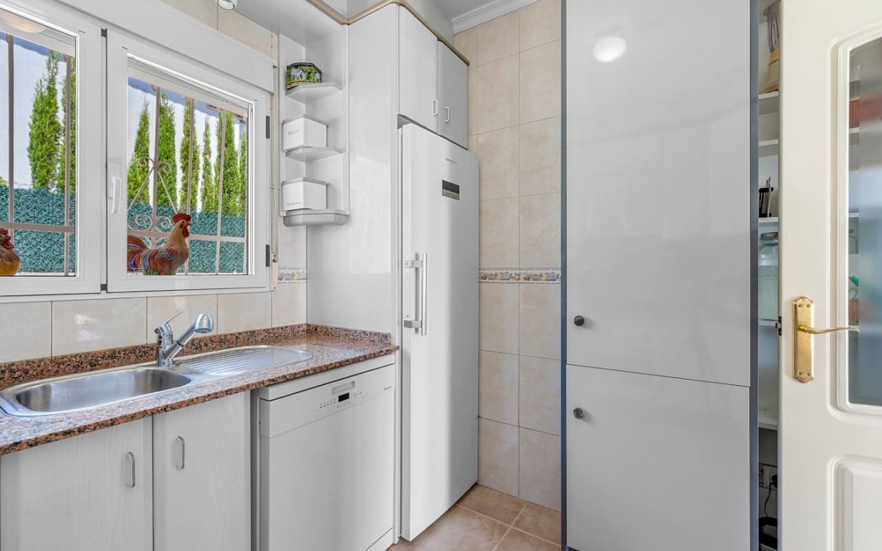 3 slaapkamer Villa te koop in Ciudad Quesada met zwembad - € 490.000 (Ref: 9175908)