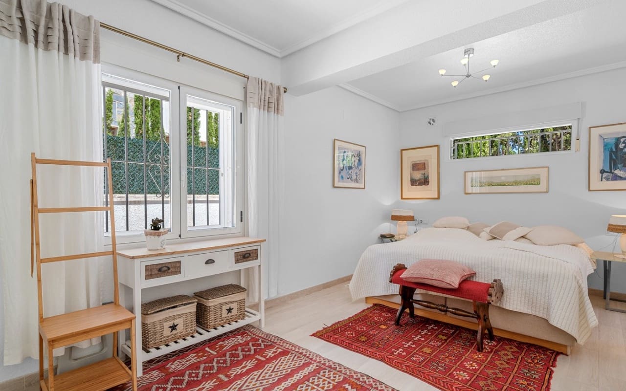 3 slaapkamer Villa te koop in Ciudad Quesada met zwembad - € 490.000 (Ref: 9175908)