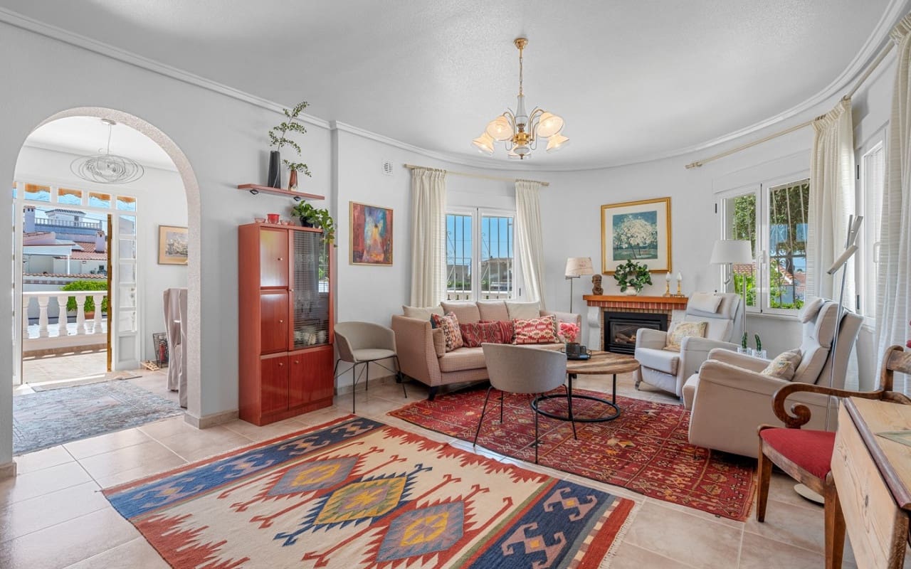 3 slaapkamer Villa te koop in Ciudad Quesada met zwembad - € 490.000 (Ref: 9175908)