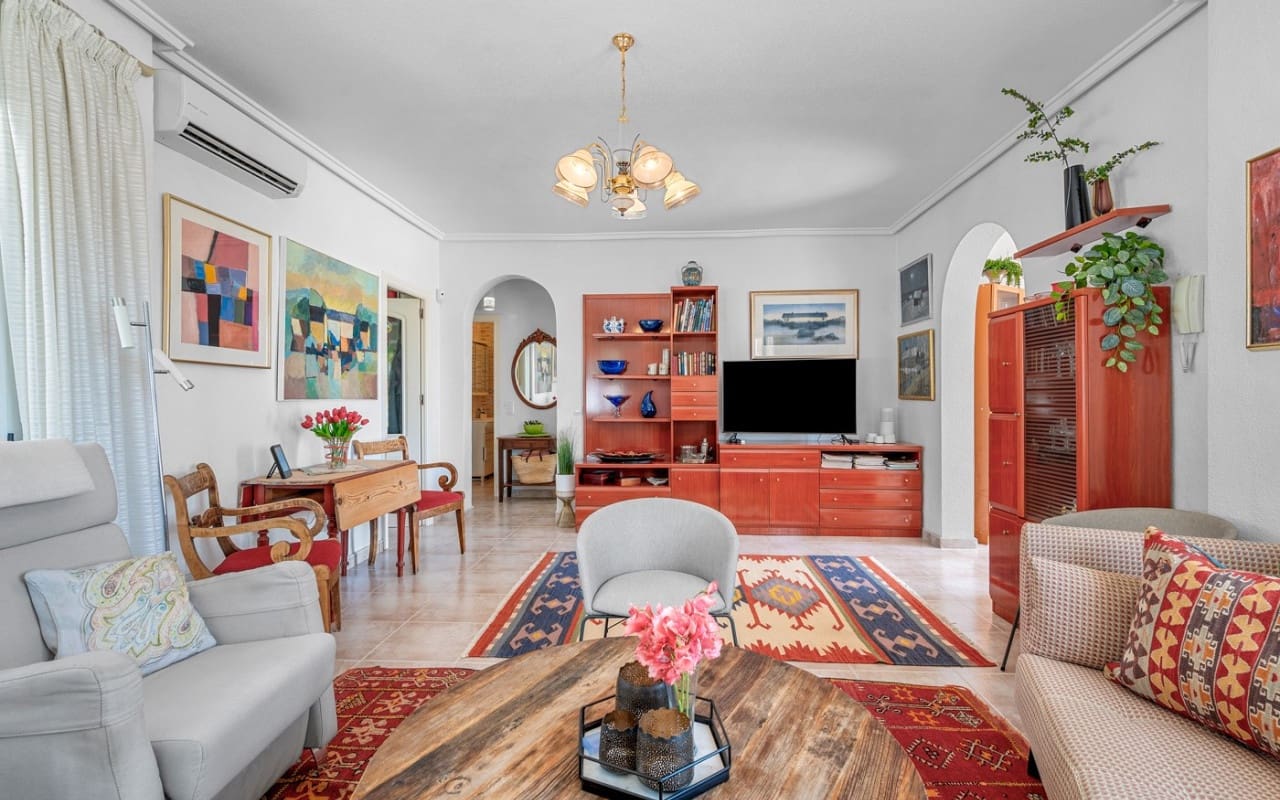 3 slaapkamer Villa te koop in Ciudad Quesada met zwembad - € 490.000 (Ref: 9175908)